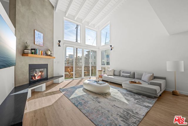 18 Privateer Street 3, Marina Del Rey, CA 90292