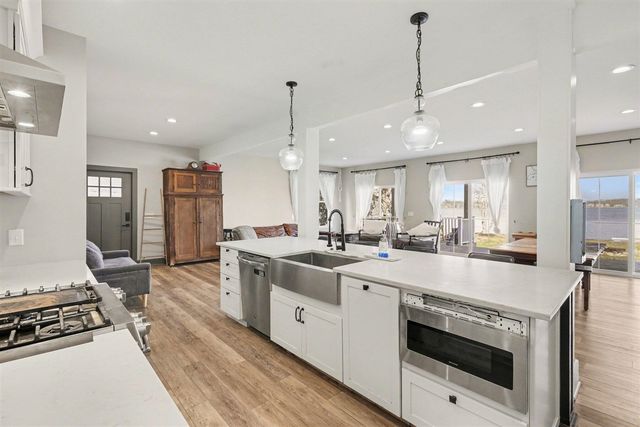 780 Beach Drive, Brooklyn, MI 49230