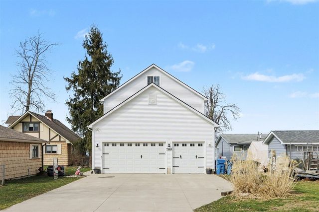 780 Beach Drive, Brooklyn, MI 49230