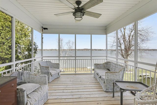 780 Beach Drive, Brooklyn, MI 49230