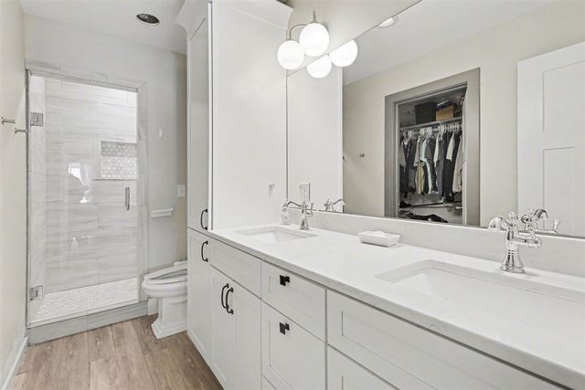 780 Beach Drive, Brooklyn, MI 49230