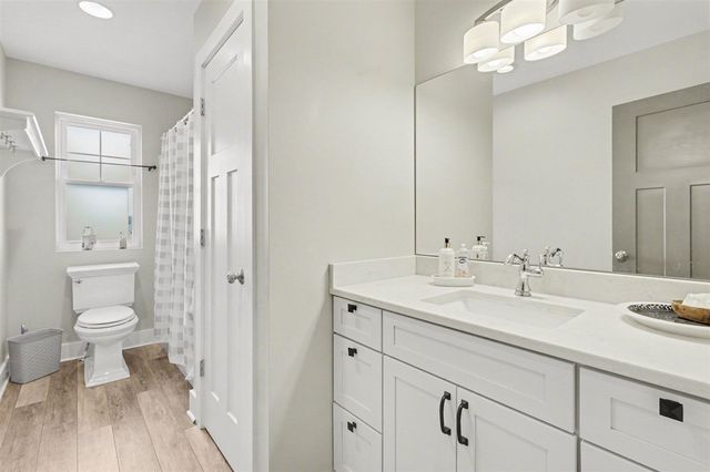 780 Beach Drive, Brooklyn, MI 49230