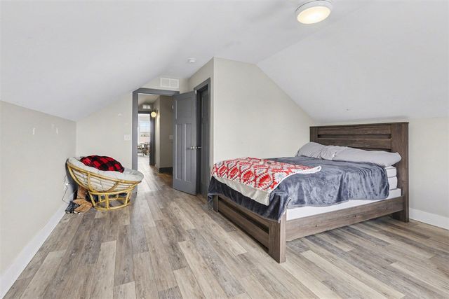 780 Beach Drive, Brooklyn, MI 49230