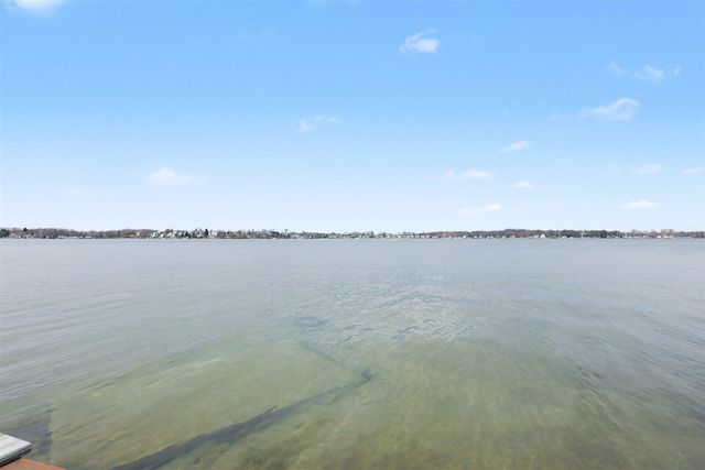 780 Beach Drive, Brooklyn, MI 49230