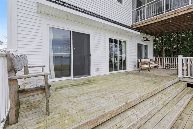 780 Beach Drive, Brooklyn, MI 49230