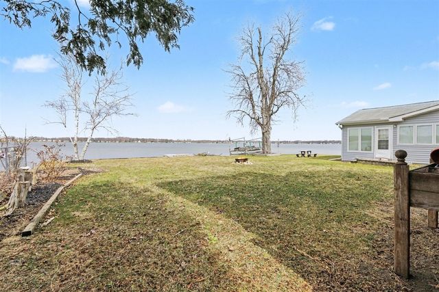 780 Beach Drive, Brooklyn, MI 49230