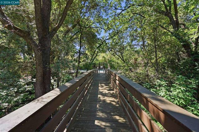 21 Royston Walk, Pleasant Hill, CA 94523