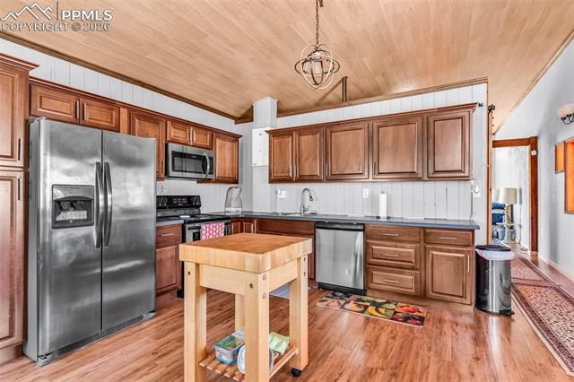 89 E Cactus Drive, Canon City, CO 81212