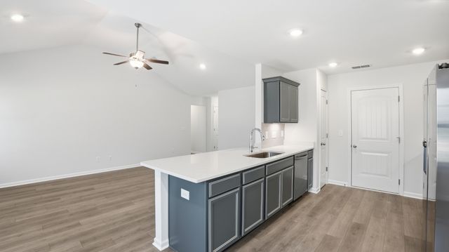 42 Stillwater Way, Tullahoma, TN 37388