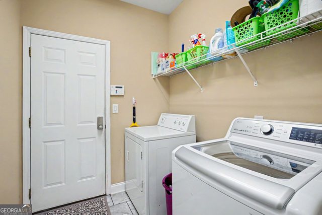 433 Lake Forest Drive, Newnan, GA 30265