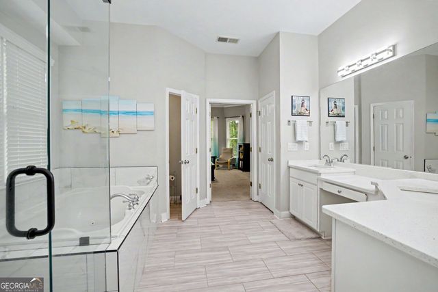 433 Lake Forest Drive, Newnan, GA 30265