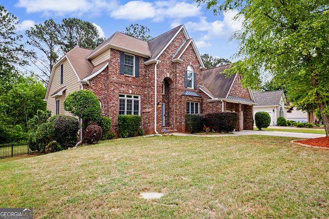 433 Lake Forest Drive, Newnan, GA 30265