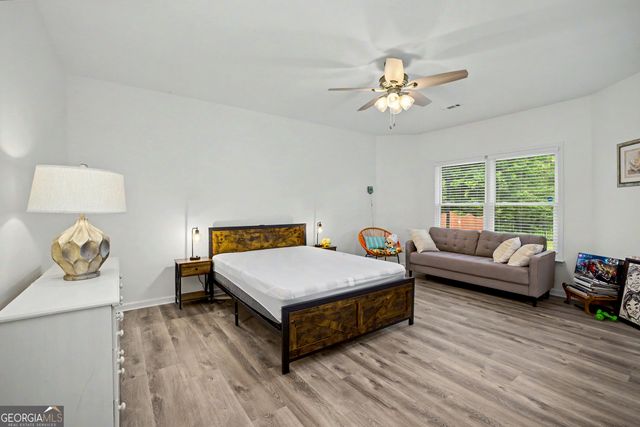 433 Lake Forest Drive, Newnan, GA 30265