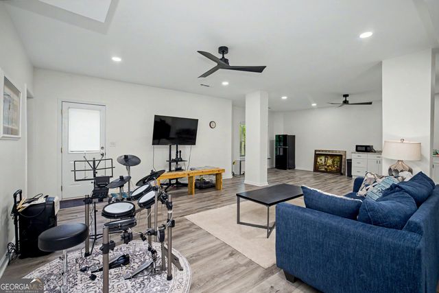433 Lake Forest Drive, Newnan, GA 30265