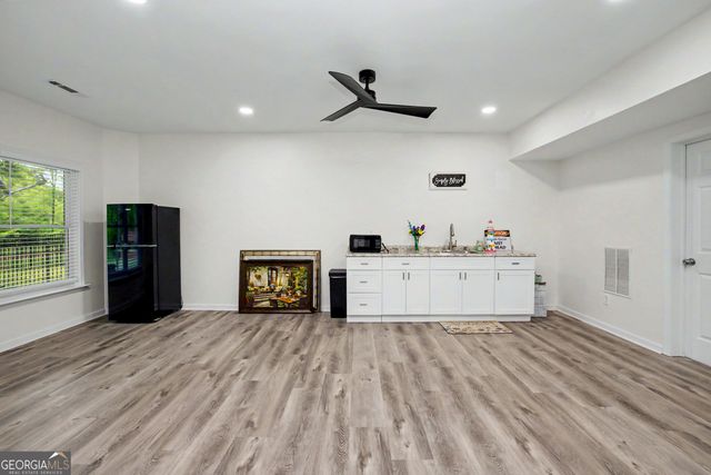 433 Lake Forest Drive, Newnan, GA 30265