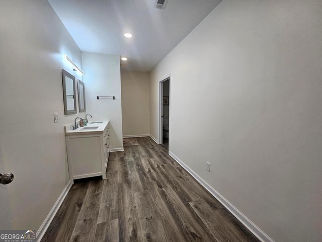 433 Lake Forest Drive, Newnan, GA 30265