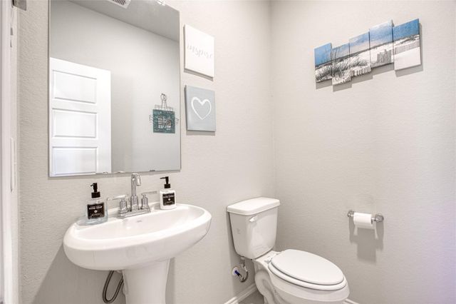 433 Camas Creek Lane, Magnolia, TX 77354