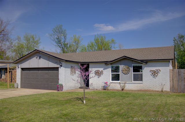 3119 S 211th East Avenue, Broken Arrow, OK 74014