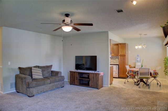 3119 S 211th East Avenue, Broken Arrow, OK 74014