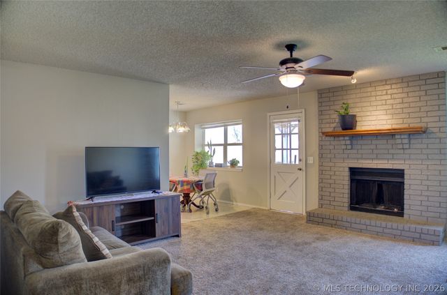 3119 S 211th East Avenue, Broken Arrow, OK 74014