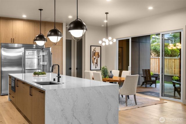 15625 SE 9th Street, Bellevue, WA 98008