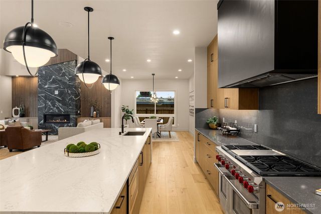 15625 SE 9th Street, Bellevue, WA 98008