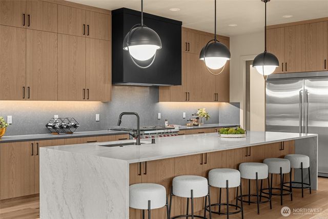 15625 SE 9th Street, Bellevue, WA 98008