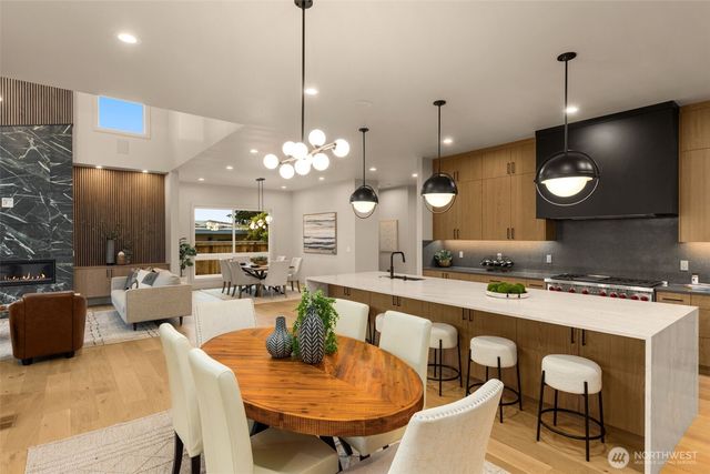 15625 SE 9th Street, Bellevue, WA 98008