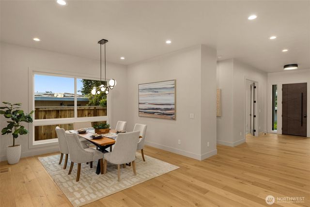 15625 SE 9th Street, Bellevue, WA 98008