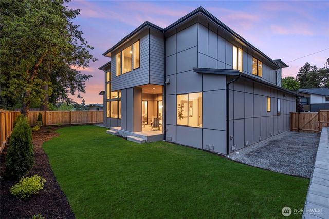 15625 SE 9th Street, Bellevue, WA 98008