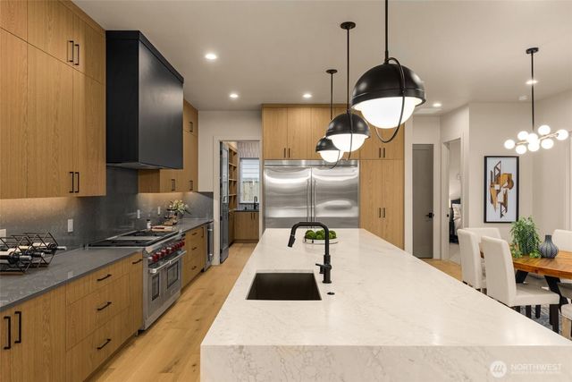 15625 SE 9th Street, Bellevue, WA 98008