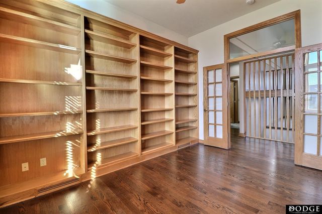 1350 N Bristolwood Drive, Fremont, NE 68025