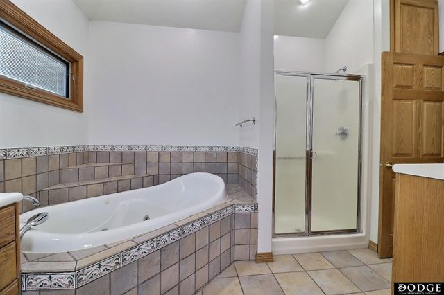 1350 N Bristolwood Drive, Fremont, NE 68025