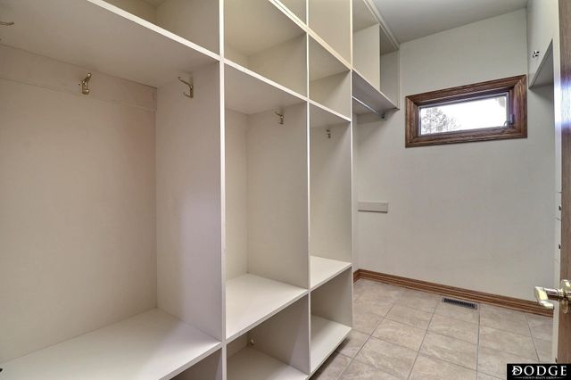 1350 N Bristolwood Drive, Fremont, NE 68025