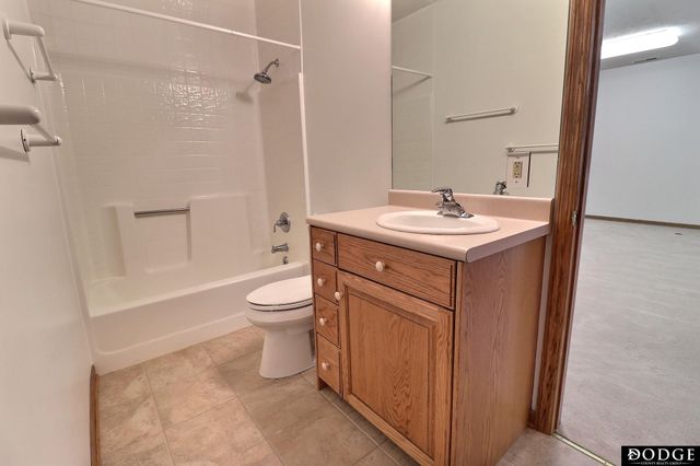 1350 N Bristolwood Drive, Fremont, NE 68025