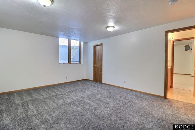 1350 N Bristolwood Drive, Fremont, NE 68025