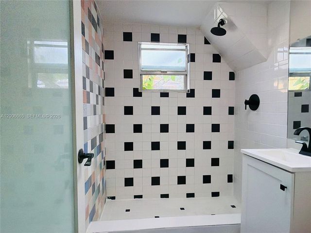 1350 SW 13th St Rear-Ground Floor, Miami, FL 33145