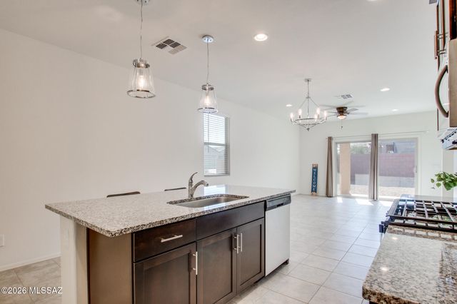 11835 W Charismatic Drive, Marana, AZ 85653