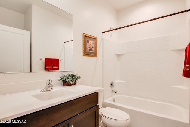 11835 W Charismatic Drive, Marana, AZ 85653