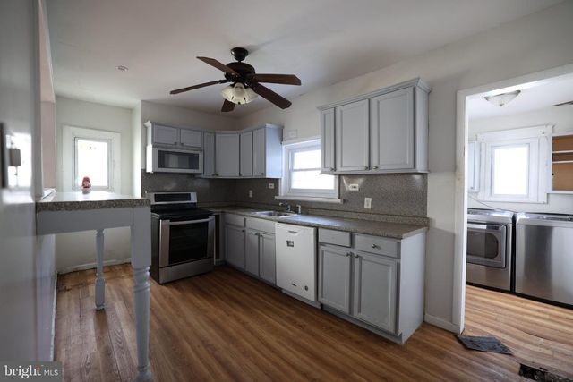 235 FELTON AVE, Darby, PA 19023