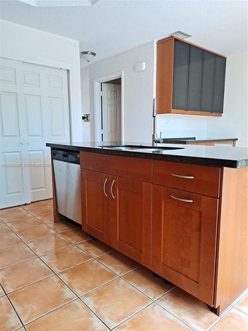 632 SW 107th Avenue 606, Pembroke Pines, FL 33025