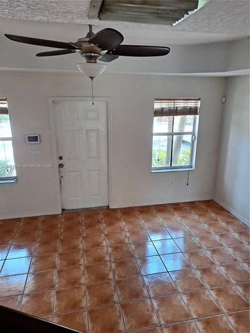 632 SW 107th Avenue 606, Pembroke Pines, FL 33025