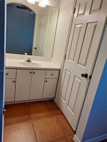 632 SW 107th Avenue 606, Pembroke Pines, FL 33025