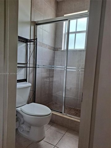 632 SW 107th Avenue 606, Pembroke Pines, FL 33025