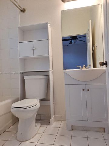 632 SW 107th Avenue 606, Pembroke Pines, FL 33025