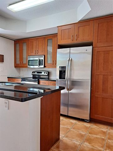632 SW 107th Avenue 606, Pembroke Pines, FL 33025