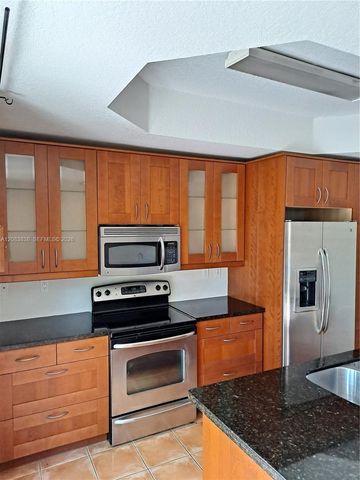 632 SW 107th Avenue 606, Pembroke Pines, FL 33025