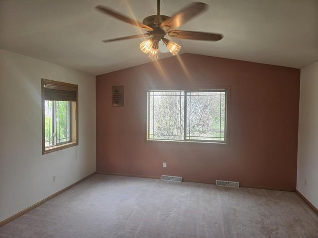 1120 Starlight Lane, Cottage Grove, WI 53527