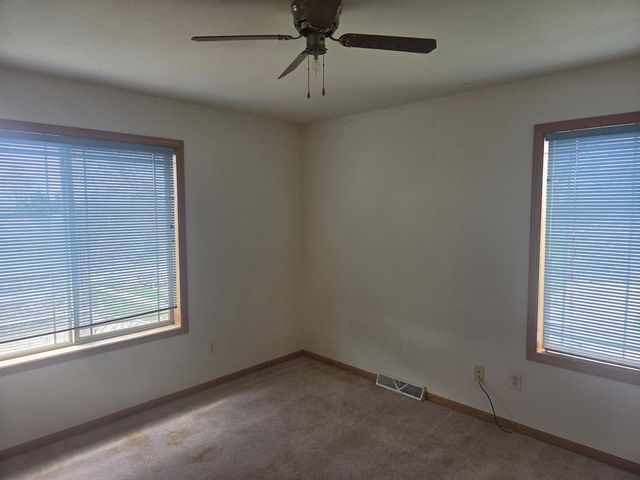 1120 Starlight Lane, Cottage Grove, WI 53527