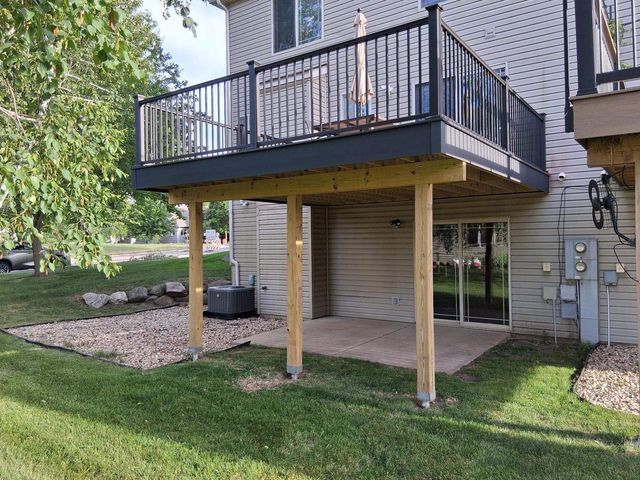1120 Starlight Lane, Cottage Grove, WI 53527